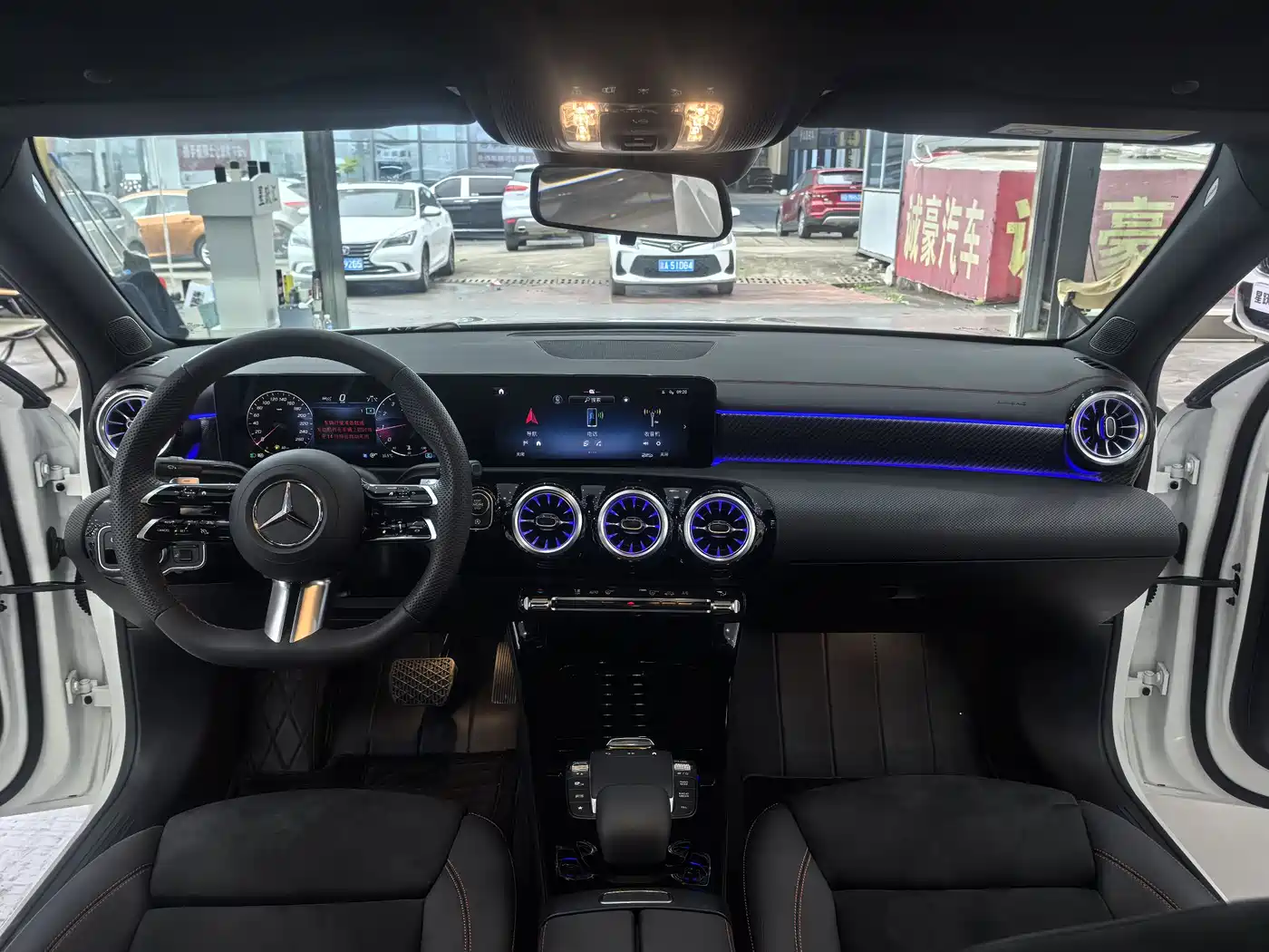 Mercedes-Benz A-Class 2024 A 200 L Fashion Edition фото 9
