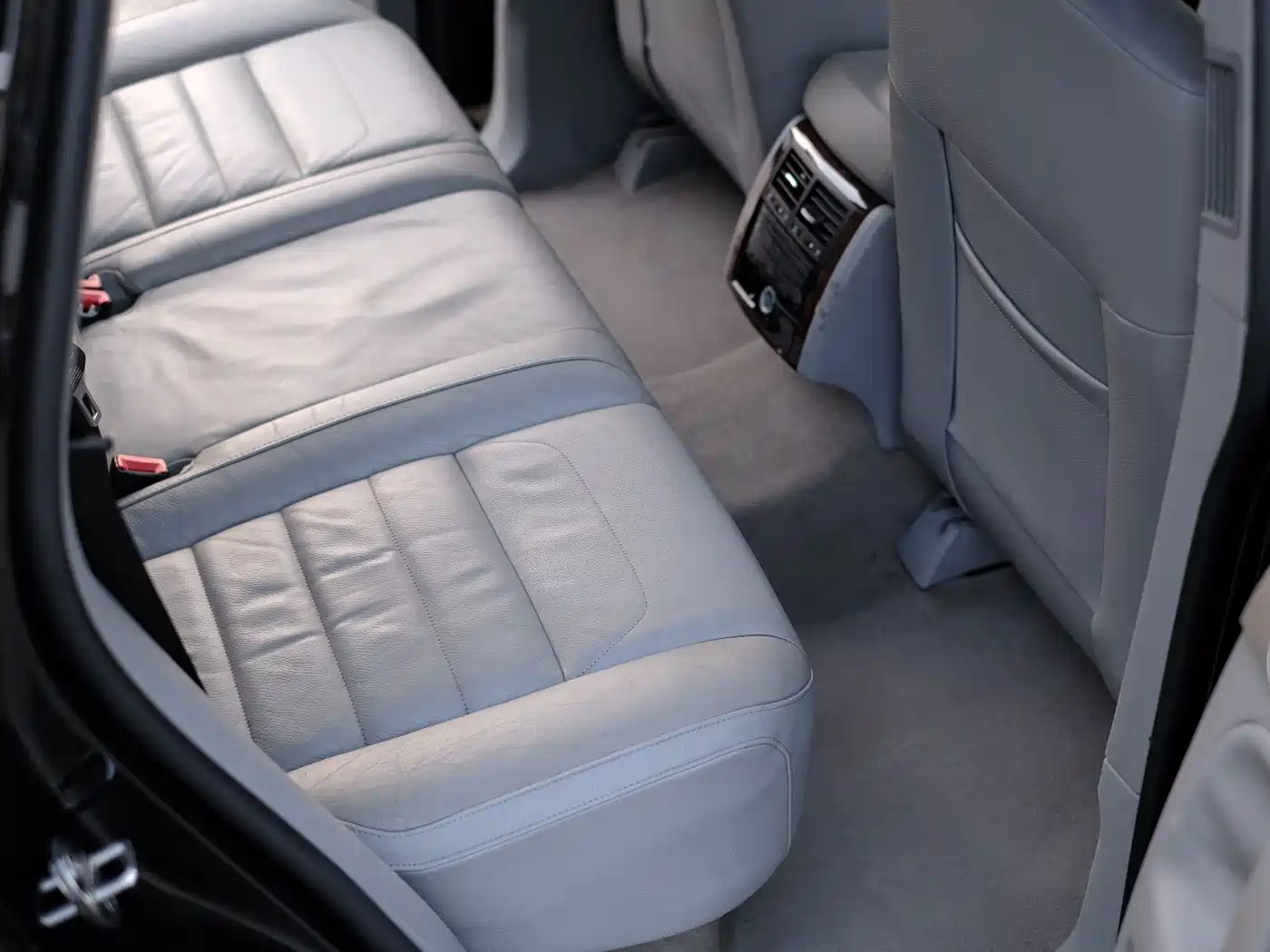 Volkswagen Touareg 2007 3.6L Luxury фото 44