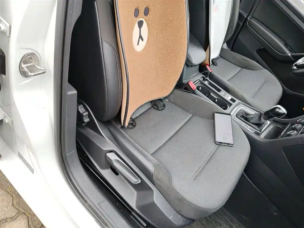 Volkswagen Golf 2018 1.6L Automatic Comfort фото 20