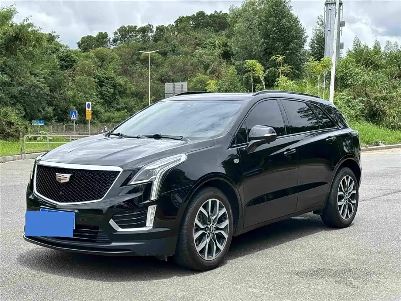 Фото 1 - Cadillac XT5