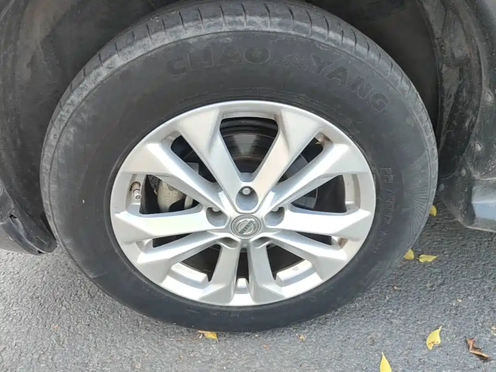 Фото 23 - Nissan X-Trail