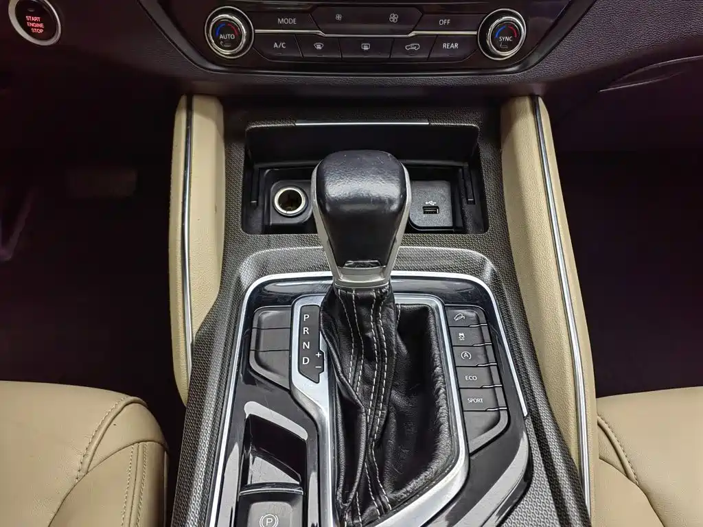 SAIC Maxus D90 2019 2017 2.0T Automatic 2WD Uranus
