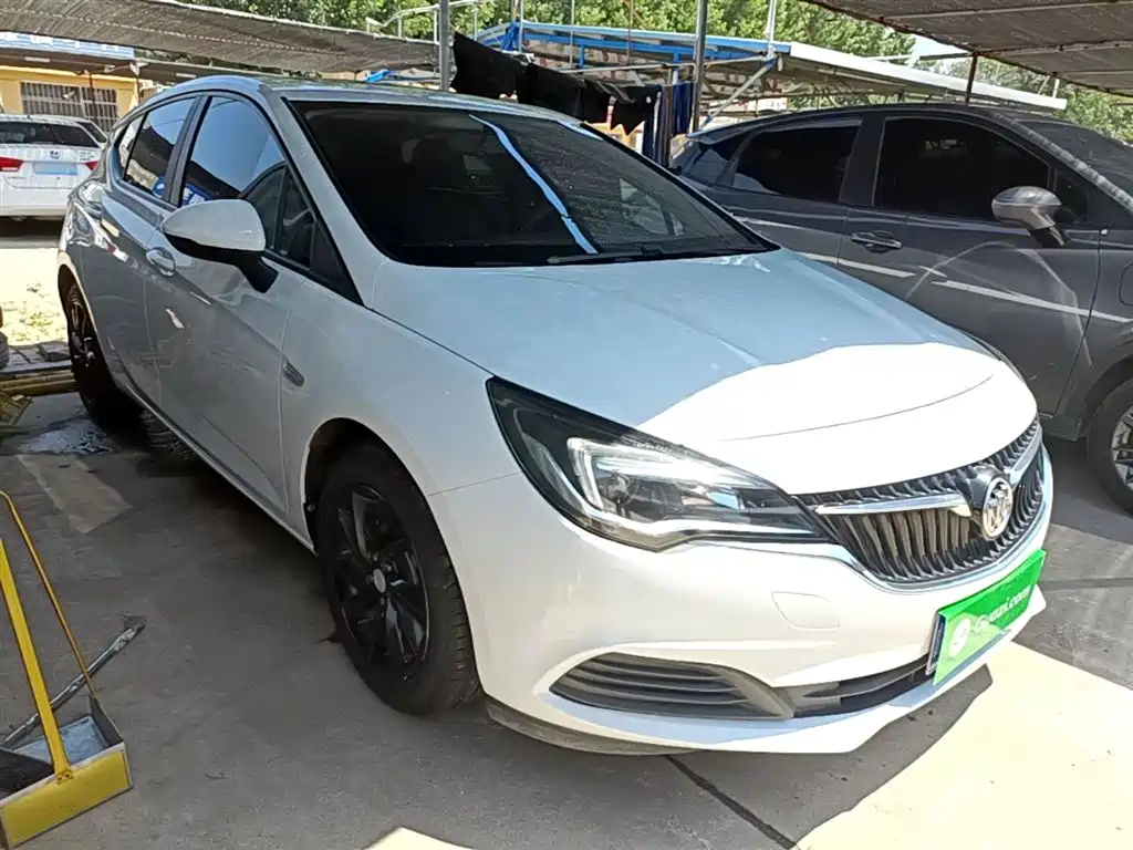 Buick Verano 2019 Hatchback 15S Automatic Progressive фото 4