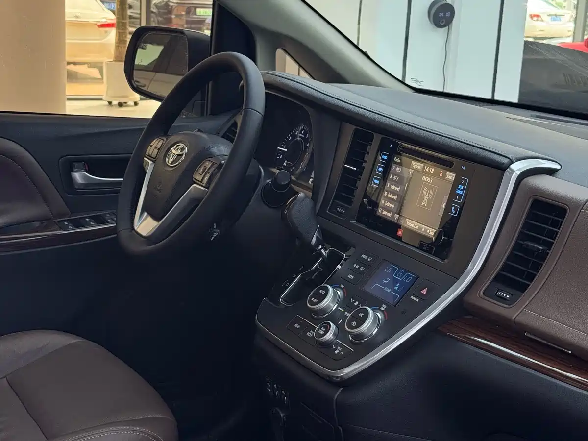 Toyota Sienna 2017 2015 3.5L 4WD L