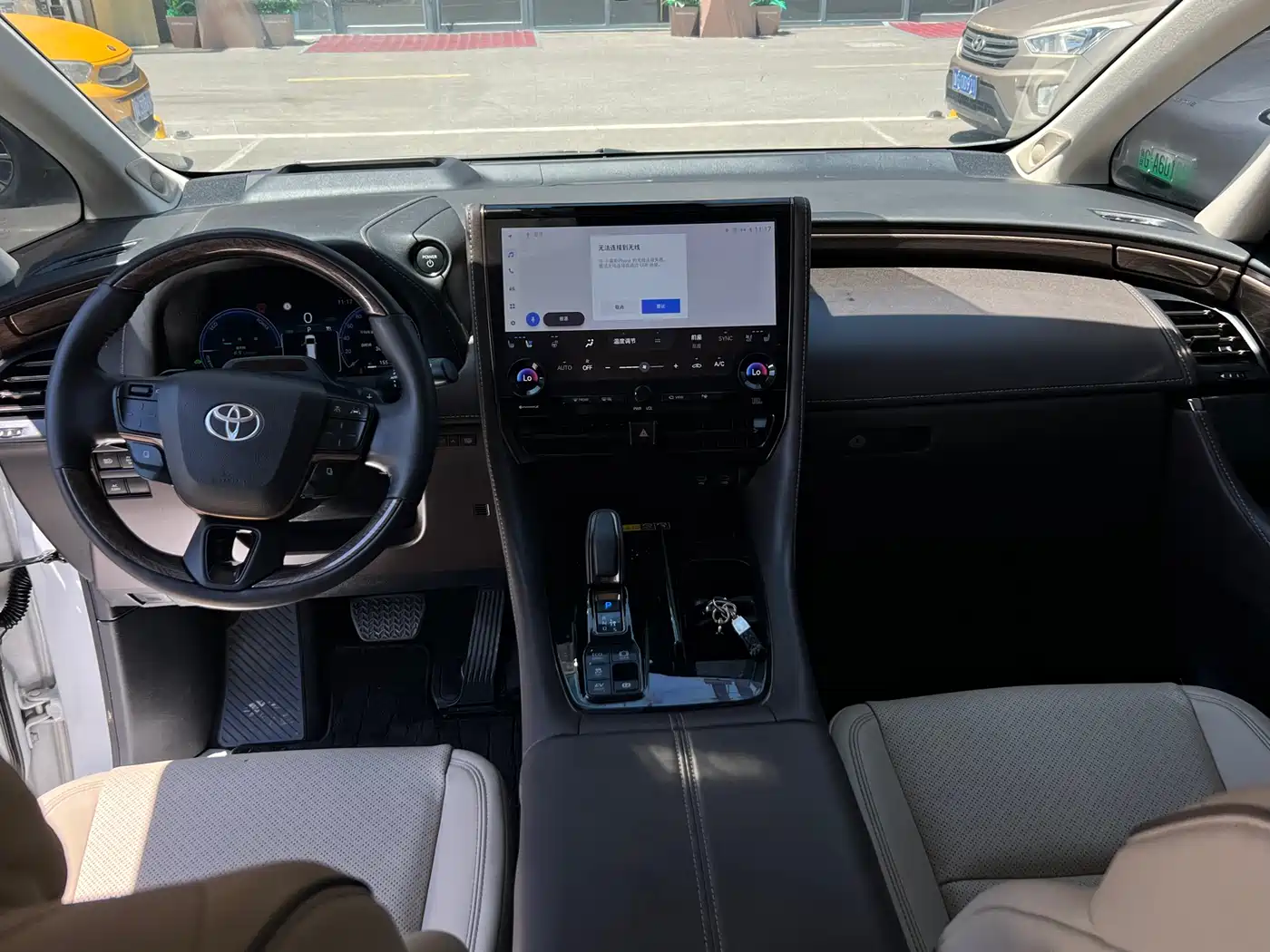 Toyota Alphard 2024 Hybrid 2.5L Ultimate Enjoyment Edition фото 5