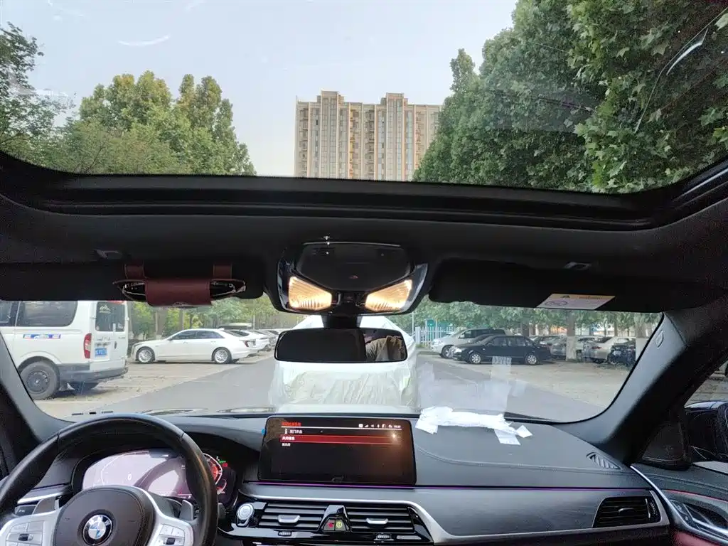 BMW 5 Series 2023 530Li Premium M Sport Package фото 9