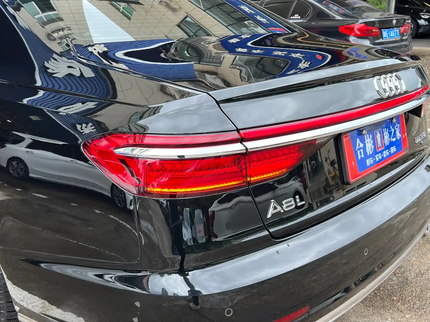 Фото 27 - Audi A8