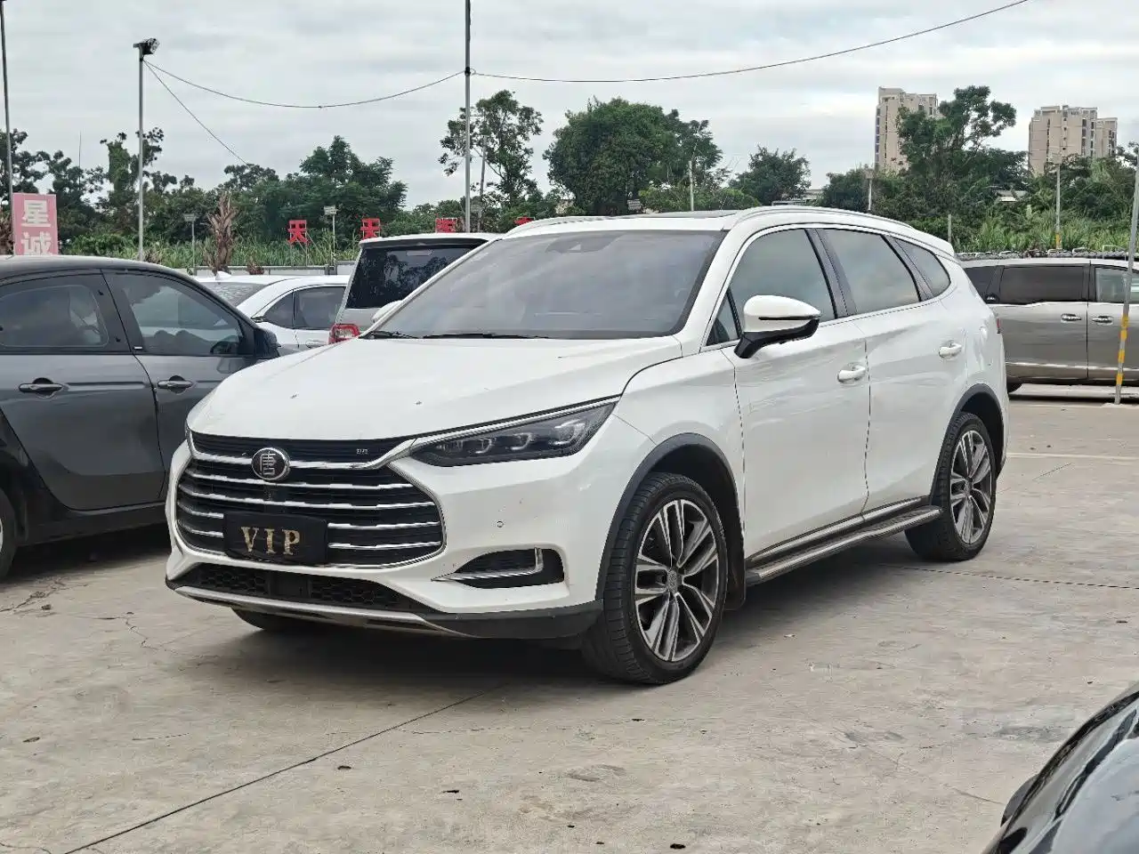 BYD Tang 2019 2018 2.0T Automatic Smart Connection Honor Edition 7-Seater China V