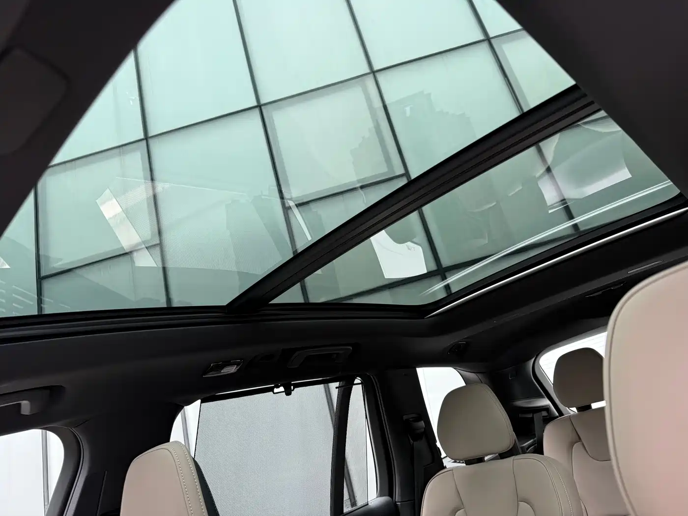 Volvo XC90 2026 2026 B6 AWD Momentum Luxury 6-seater