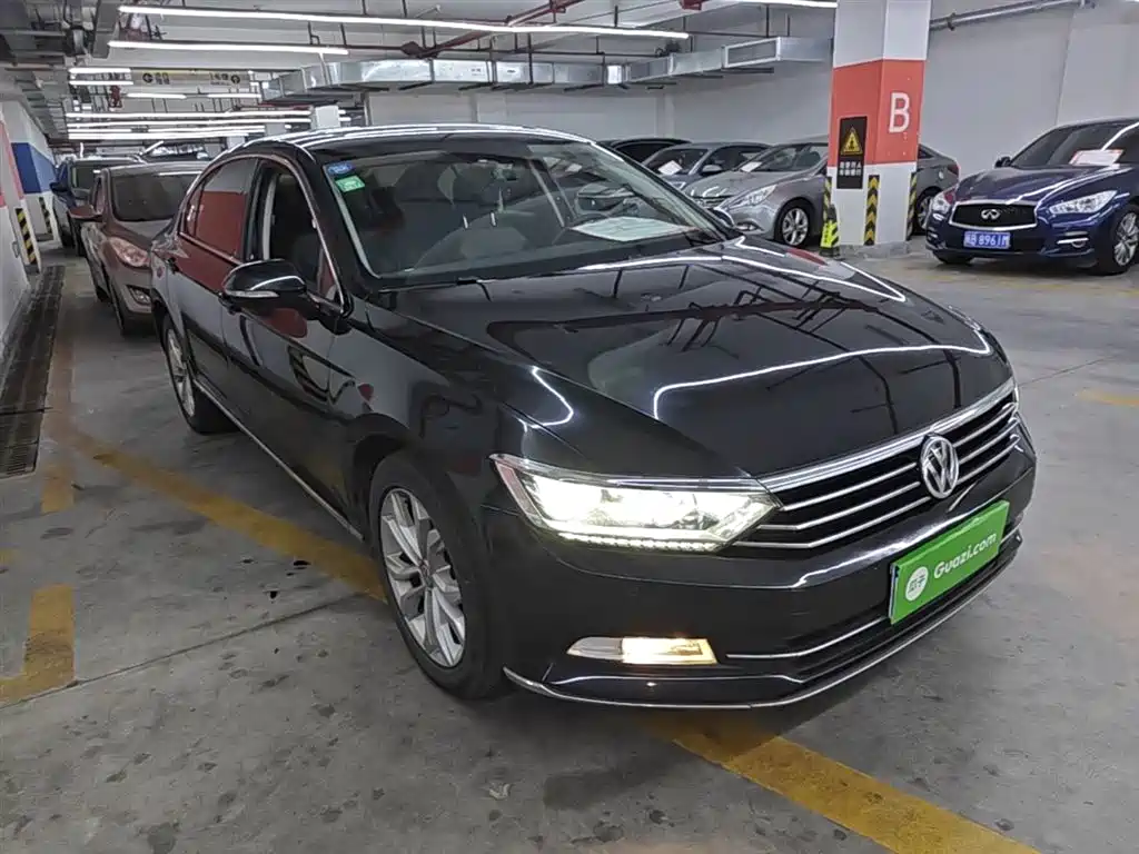 Volkswagen Magotan 2019 330TSI DSG Luxury Class China VI фото 4