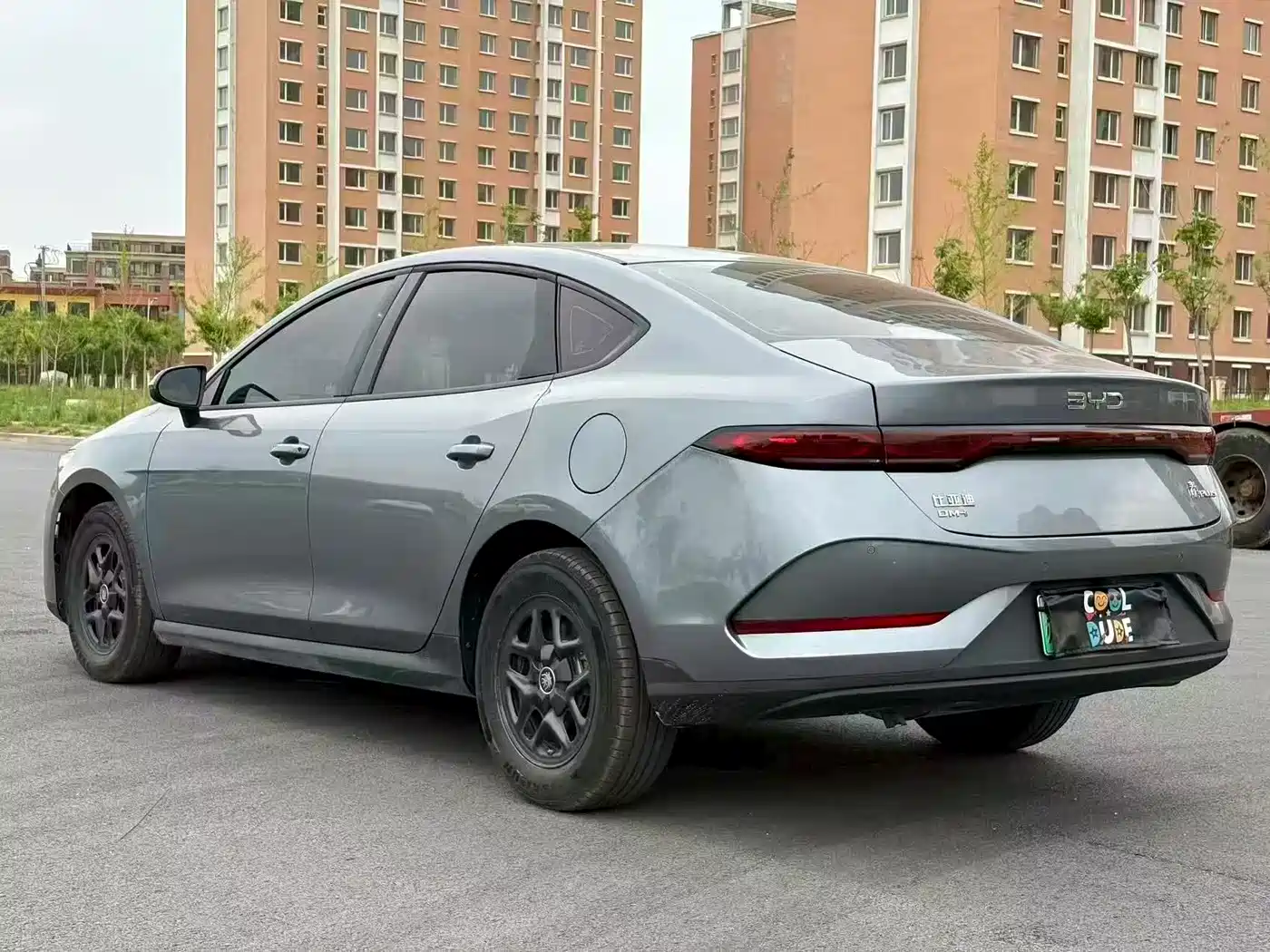 BYD Qin PLUS 2025 DM-i Smart Drive 55KM Leader фото 7