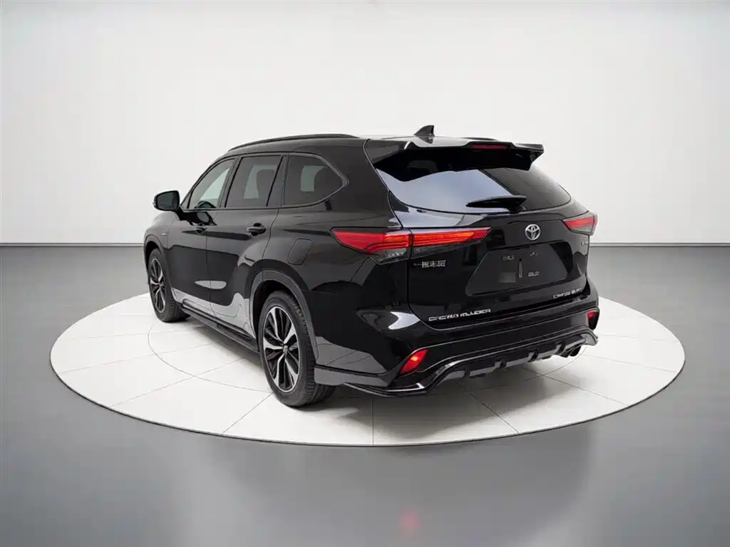 Toyota Crown Kluger 2021 2.5L HEV AWD Flagship Edition фото 23
