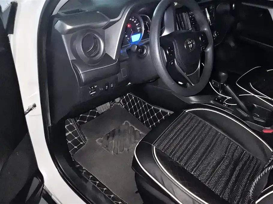 Toyota RAV4 Rongfang 2016 2.0L CVT 2WD Trend (China V) фото 9