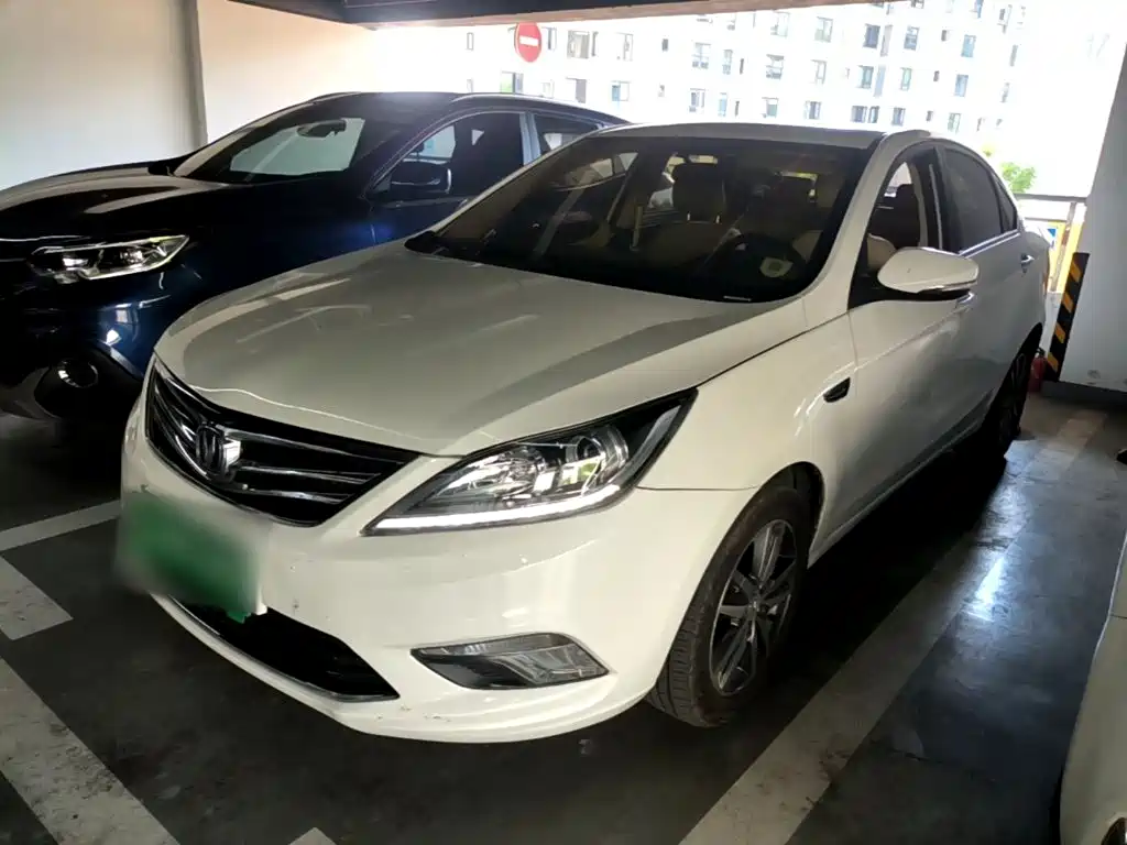 Фото 1 - Changan Eado