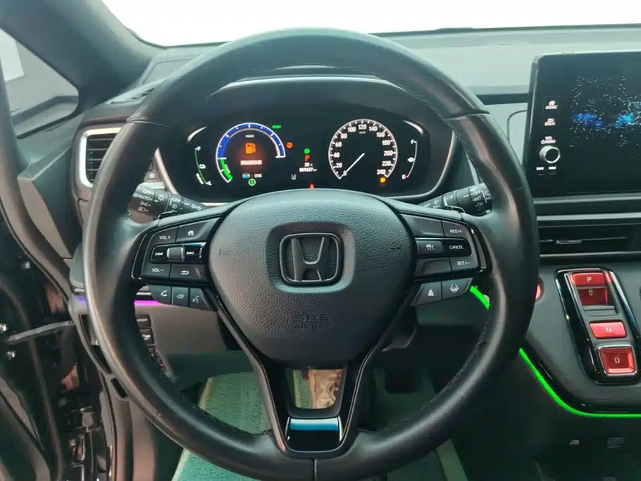 Фото 15 - Honda Odyssey