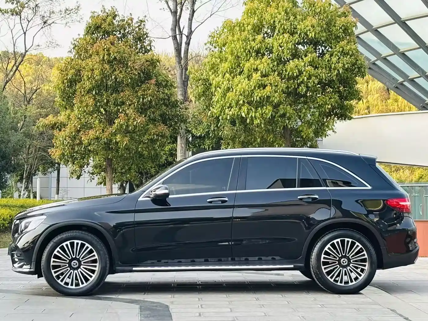 Mercedes-Benz GLC 2019 GLC 260 L 4MATIC Dynamic фото 4