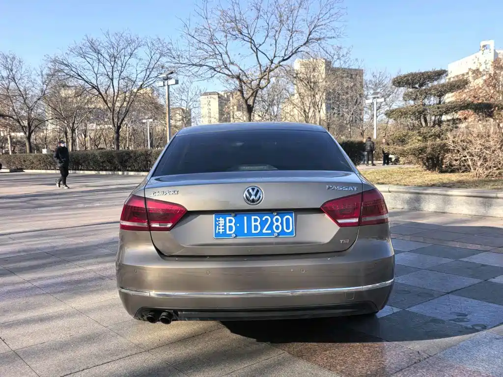 Фото 8 - Volkswagen Passat