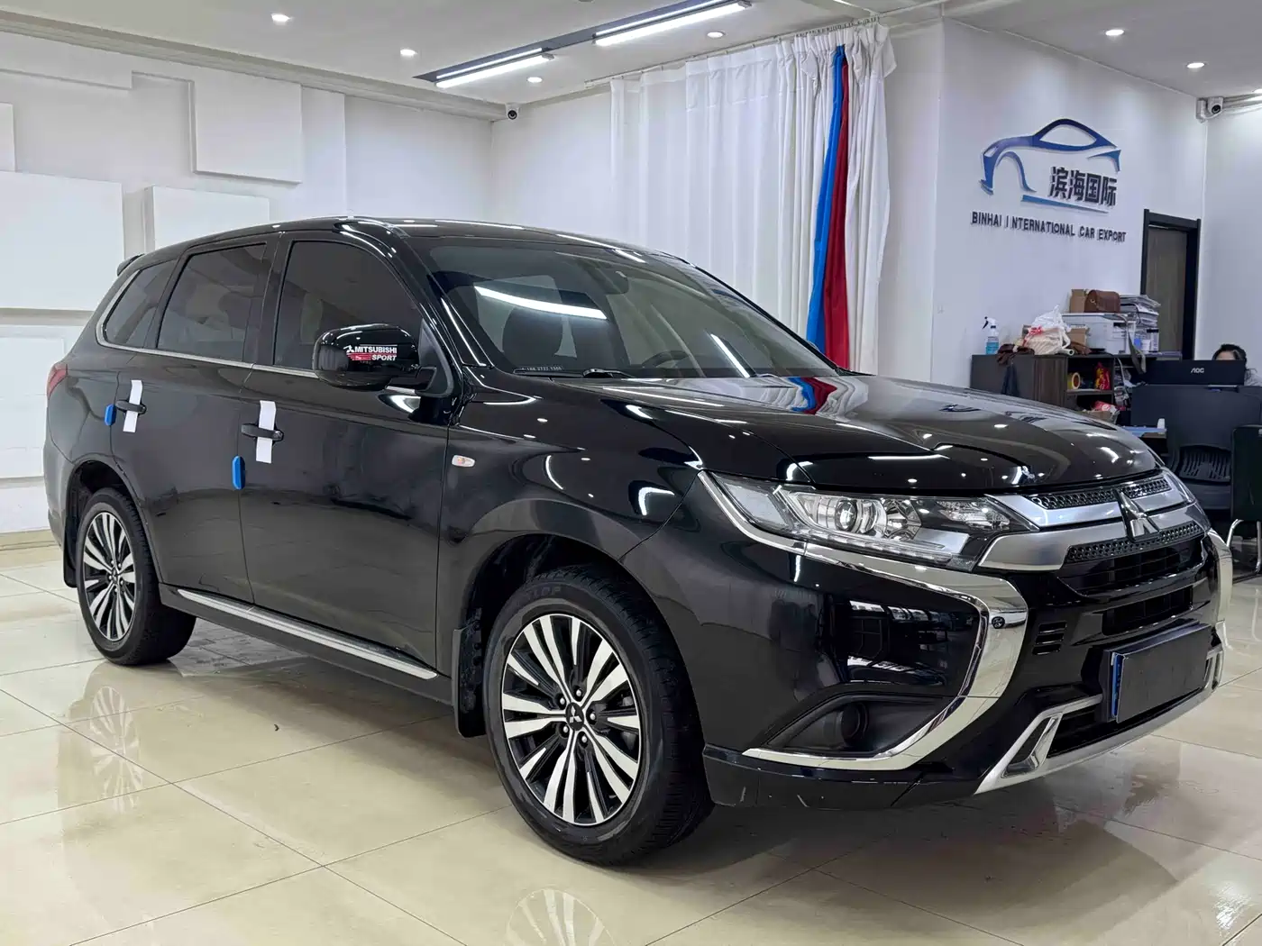 Mitsubishi Outlander 2021 Facelift 2.0L 2WD Comfort Edition 5-Seater фото 3