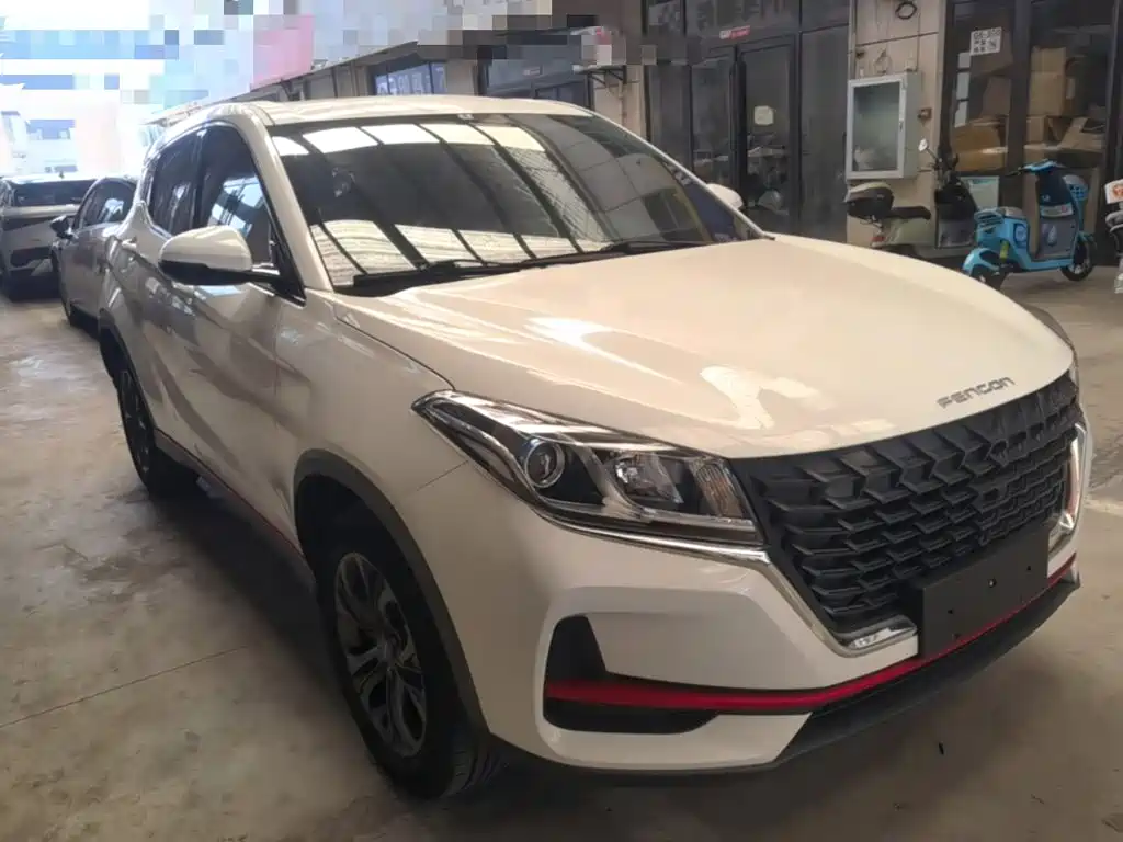 Dongfeng Fengguang Fengon 500 2023 2022 1.5T CVT Comfort Edition