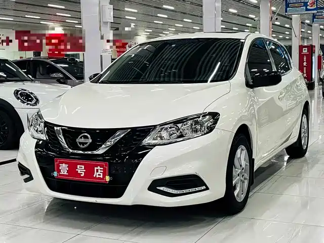 Nissan Tiida 2021 1.6L CVT Cool Edition
