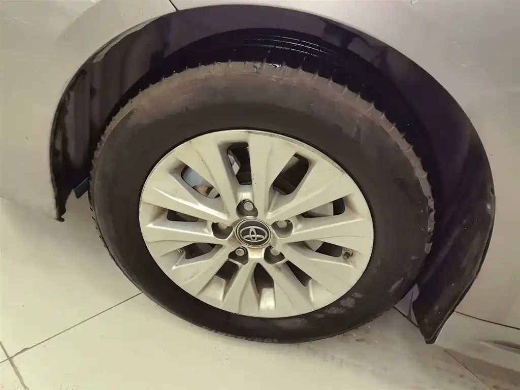 Toyota Corolla 2021 Hybrid 1.8L E-CVT Pioneer Edition фото 21