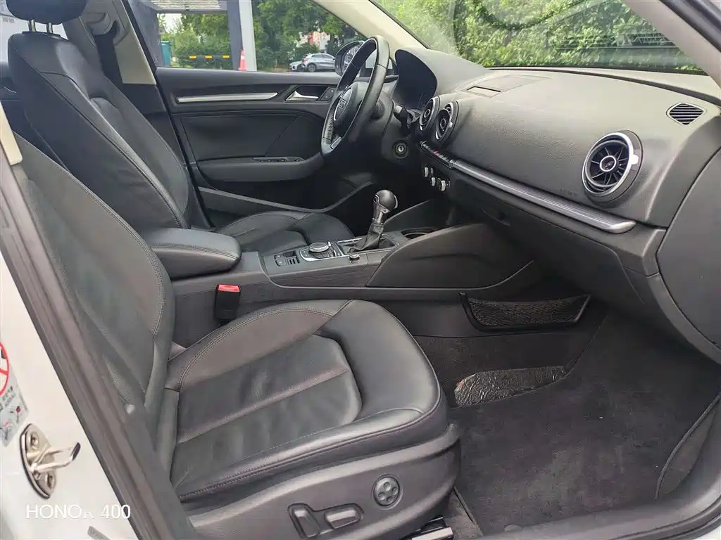 Audi A3 2014 Sportback 35 TFSI Automatic Comfort фото 13