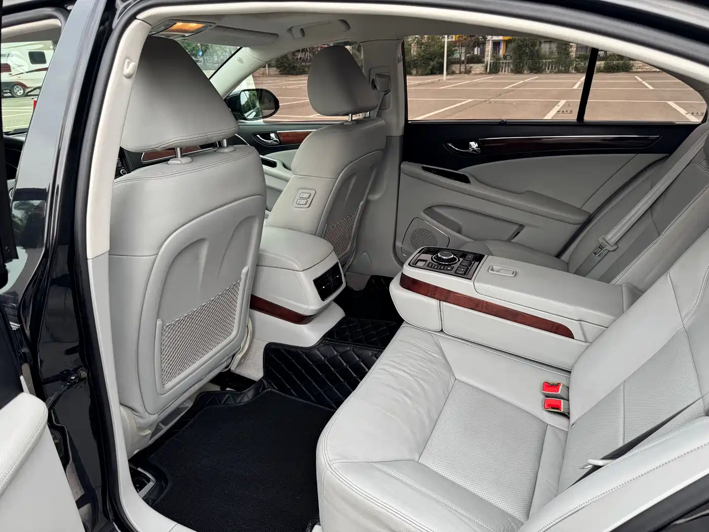 Hongqi H7 2013 2.0T Premium фото 11