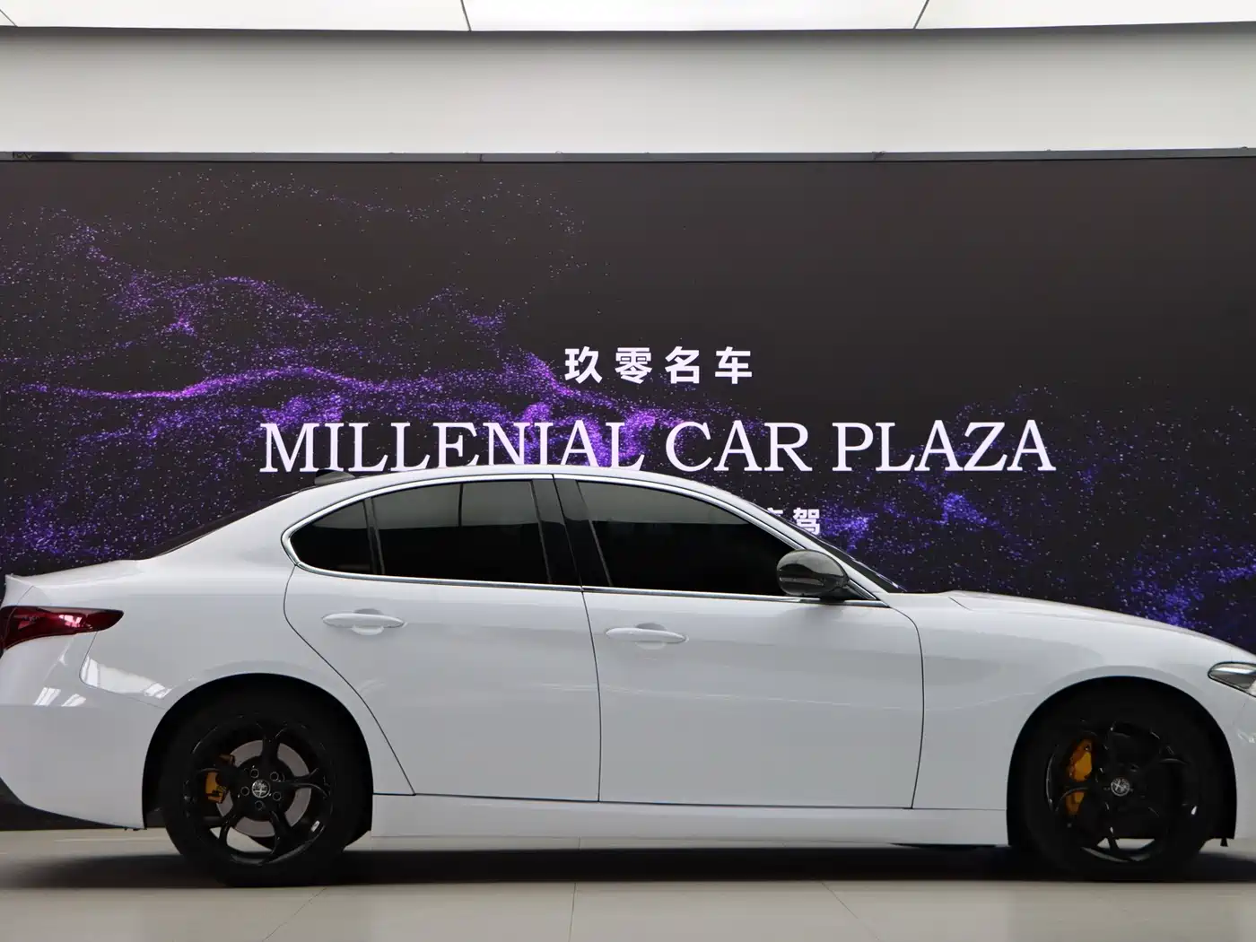 Alfa Romeo Giulia 2019 2017 2.0T 280HP Luxury Edition