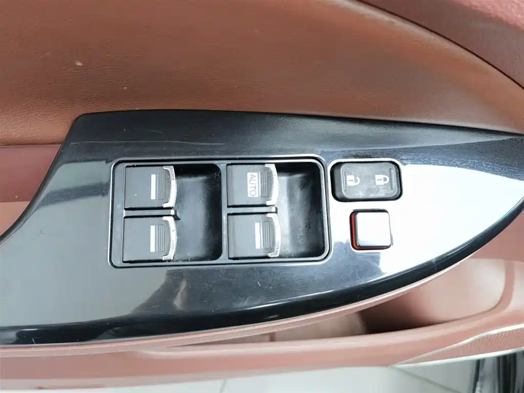 BYD Surui 2016 1.5L Manual Elite фото 9