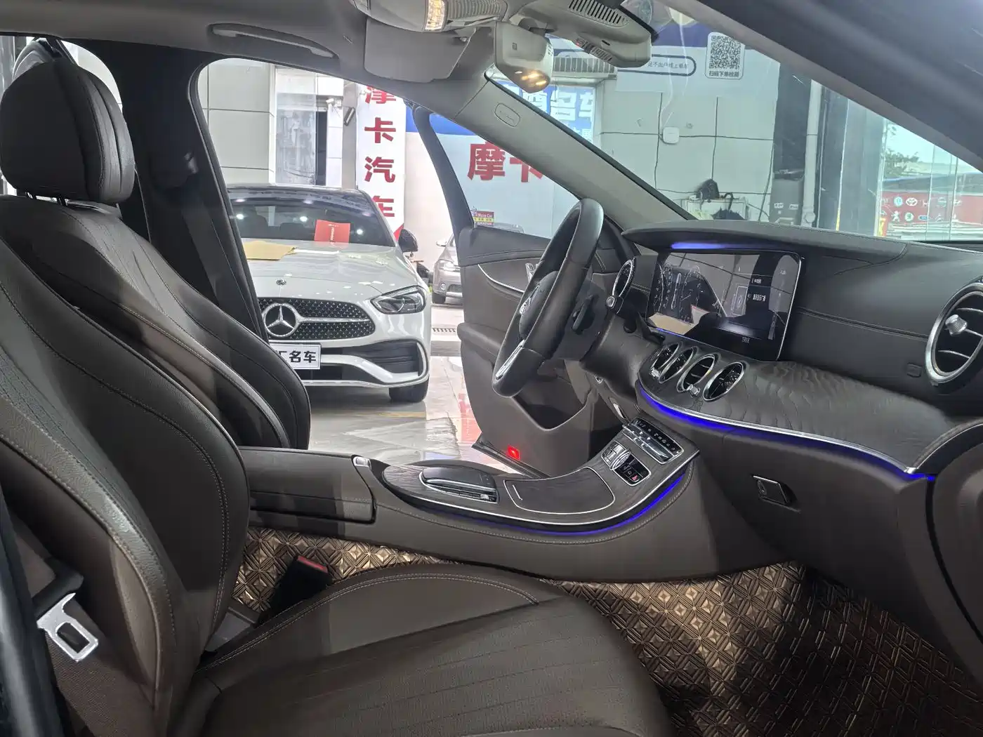 Mercedes-Benz E-Class 2020 E 300 L Fashion фото 12