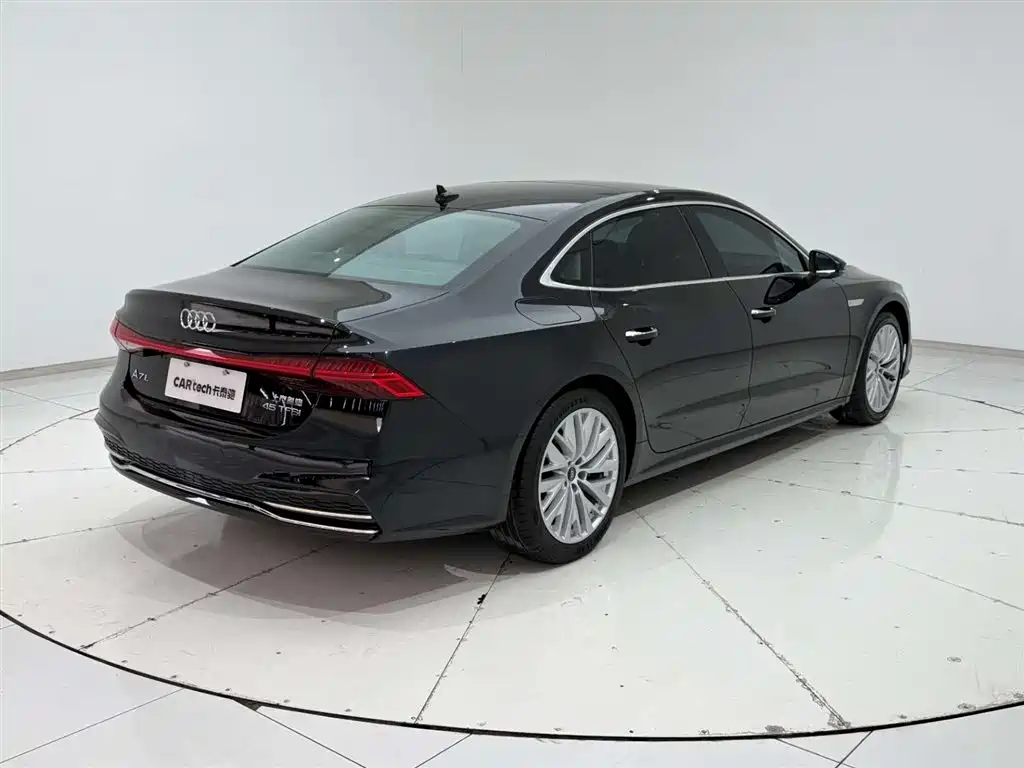 Audi A7L 2024 45TFSI S-line Dream Edition Crystal Package фото 8