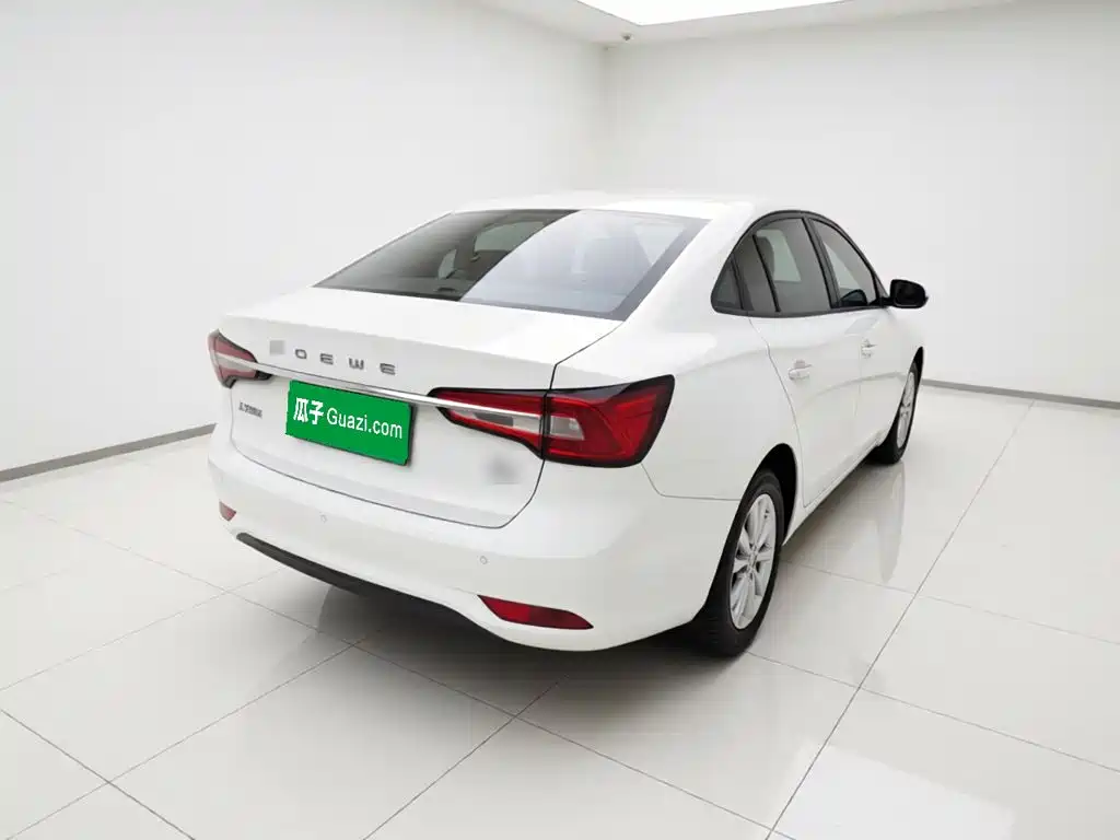 Roewe i5 2018 2019 1.5L Manual 4G-Connected Langyue Edition