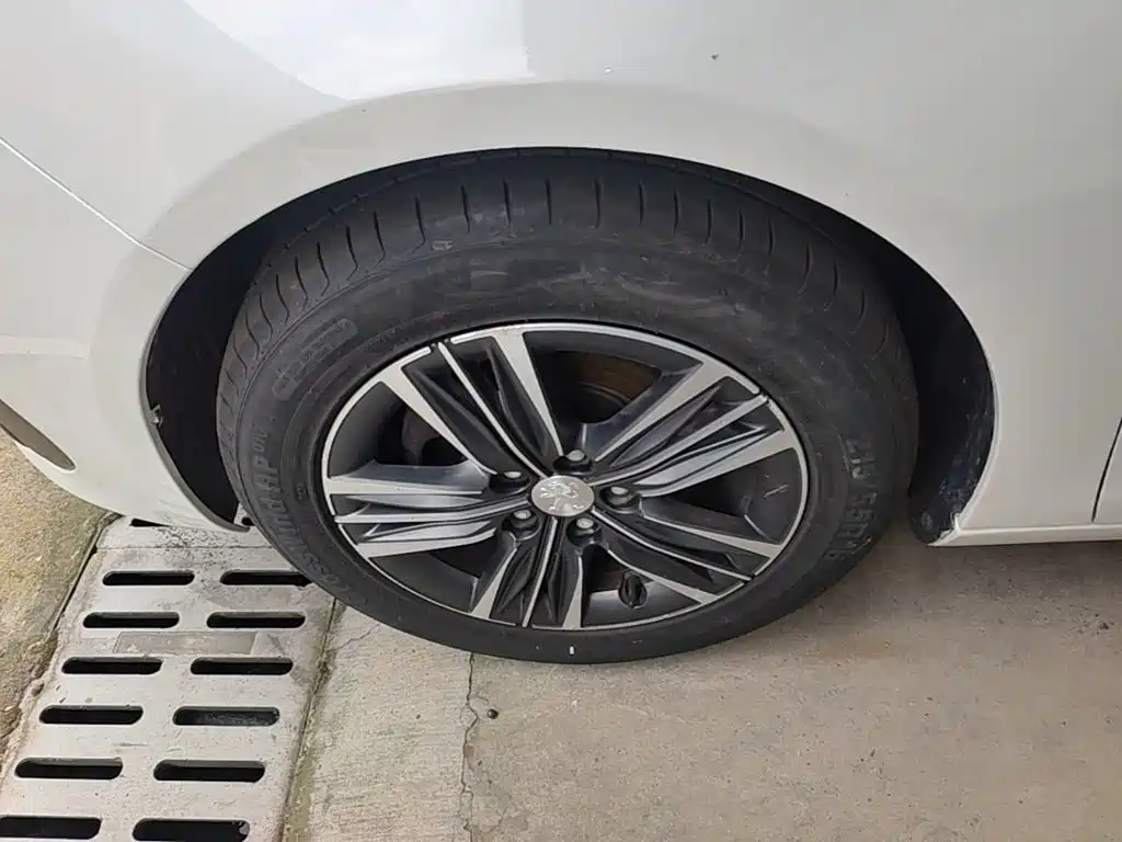 Фото 25 - Peugeot 308