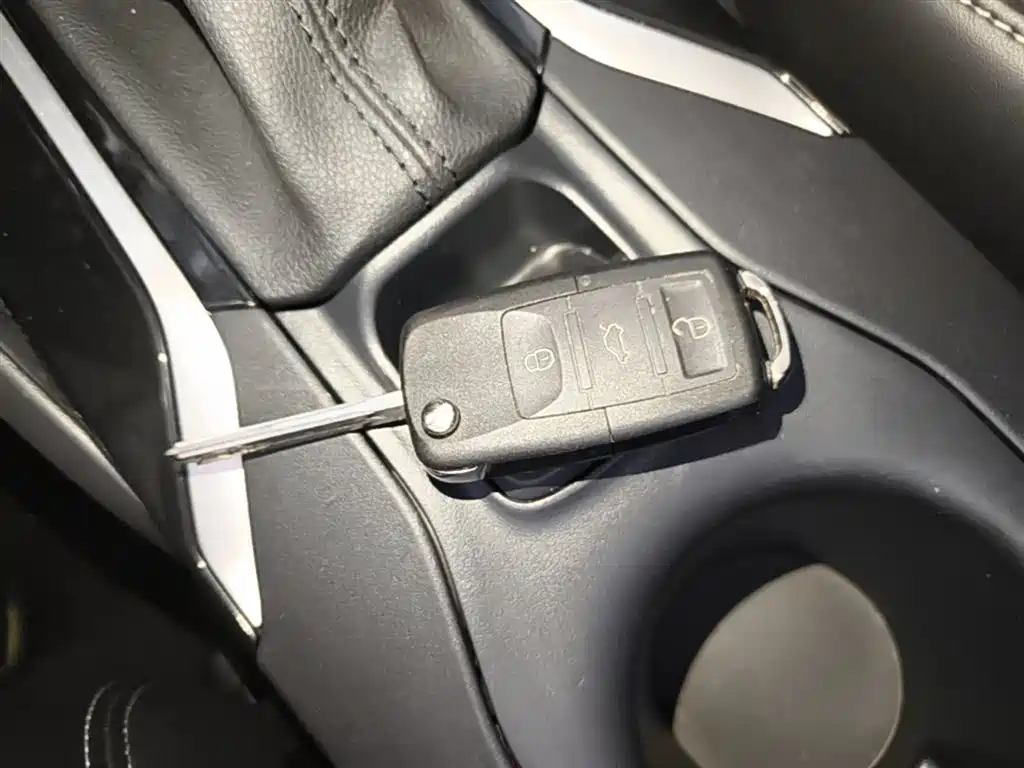 Toyota Corolla 2021 1.2T S-CVT Pioneer Edition фото 9
