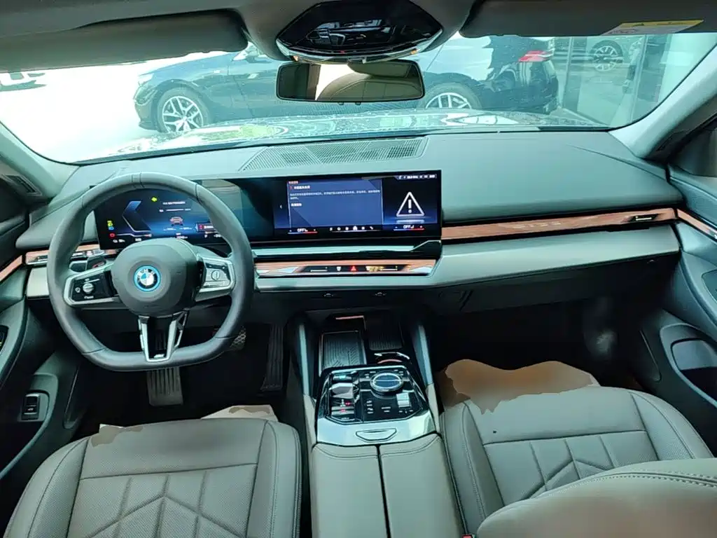 BMW i5 2025 2025 eDrive 35L M Sport Package