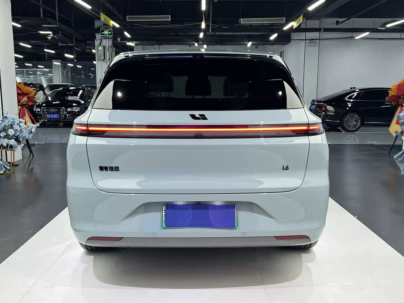 Li Auto IDEAL L6