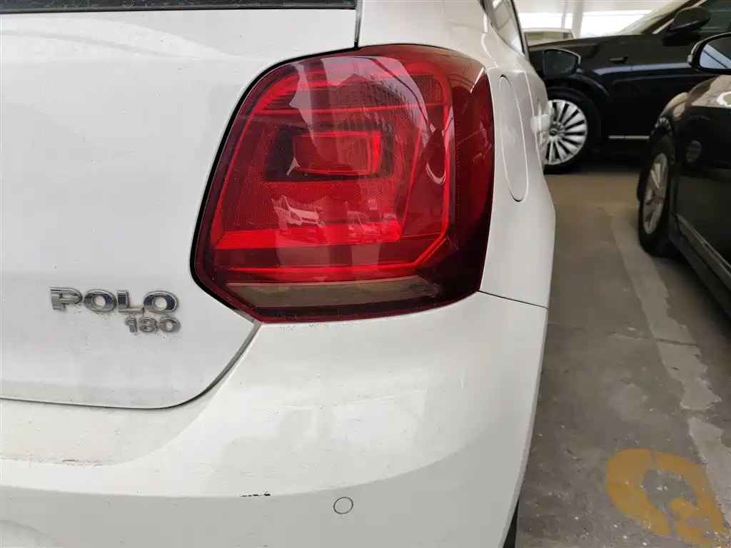 Volkswagen Polo 2016 1.6L Automatic Comfort фото 8