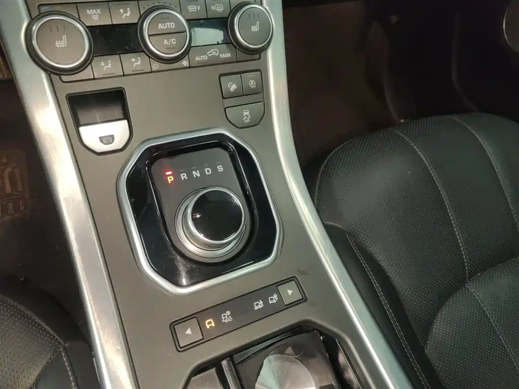 Land Rover Range Rover Evoque 2018 240PS SE DYNAMIC Smart Edition фото 10