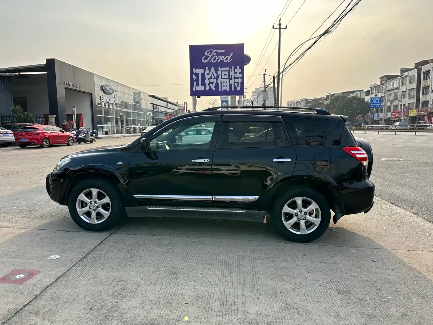 Toyota RAV4 Rongfang 2009 2.4L Automatic Luxury Navigation Edition фото 4