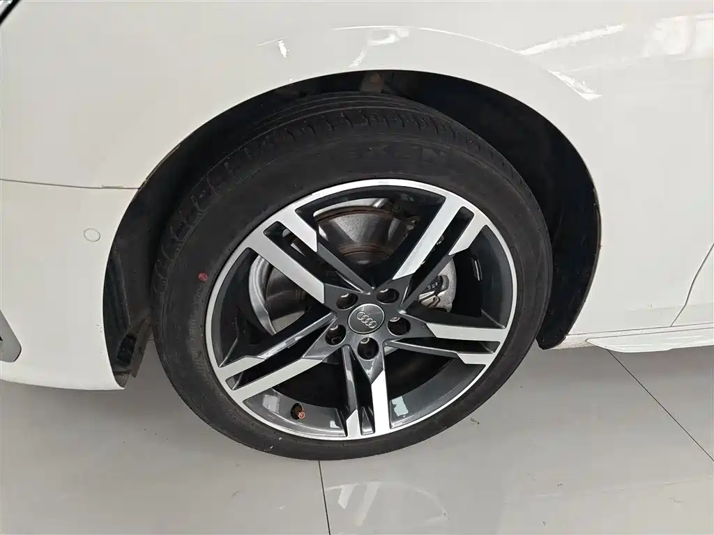 Audi A4L 2020 40 TFSI Luxury Dynamic фото 25