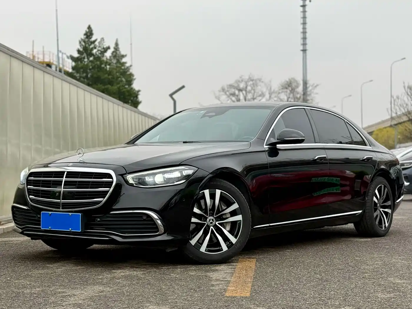 Mercedes-Benz S-Class 2023 Model S 400 L Luxury Edition фото 3