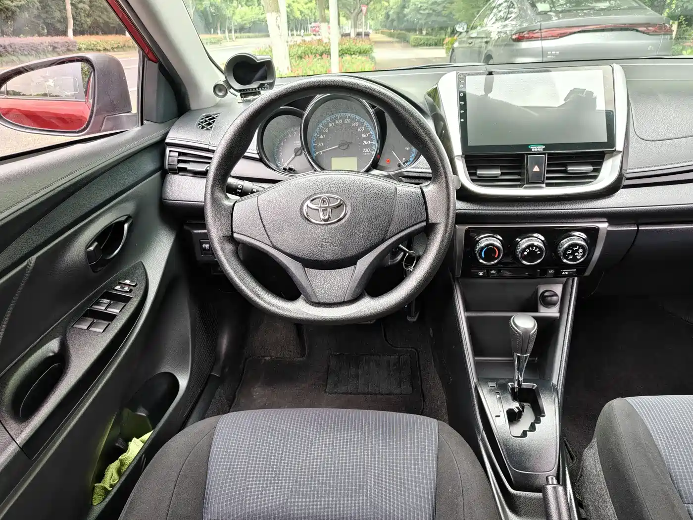 Toyota YARiS L Zhi Xuan 2019 1.5E CVT MeiDong Edition China VI фото 11