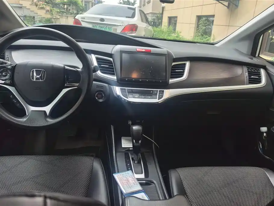 Honda Jade 2016 1.8L Automatic Comfort Elite Version 5-seater фото 13