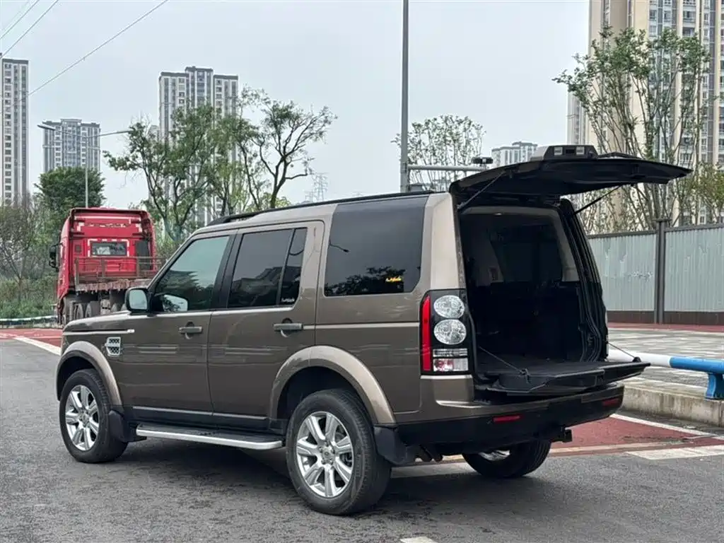 Land Rover Discovery 2013 3.0 SDV6 HSE Diesel фото 5