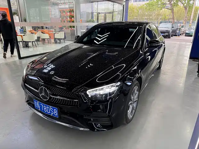 MERCEDES-BENZ E CLASS