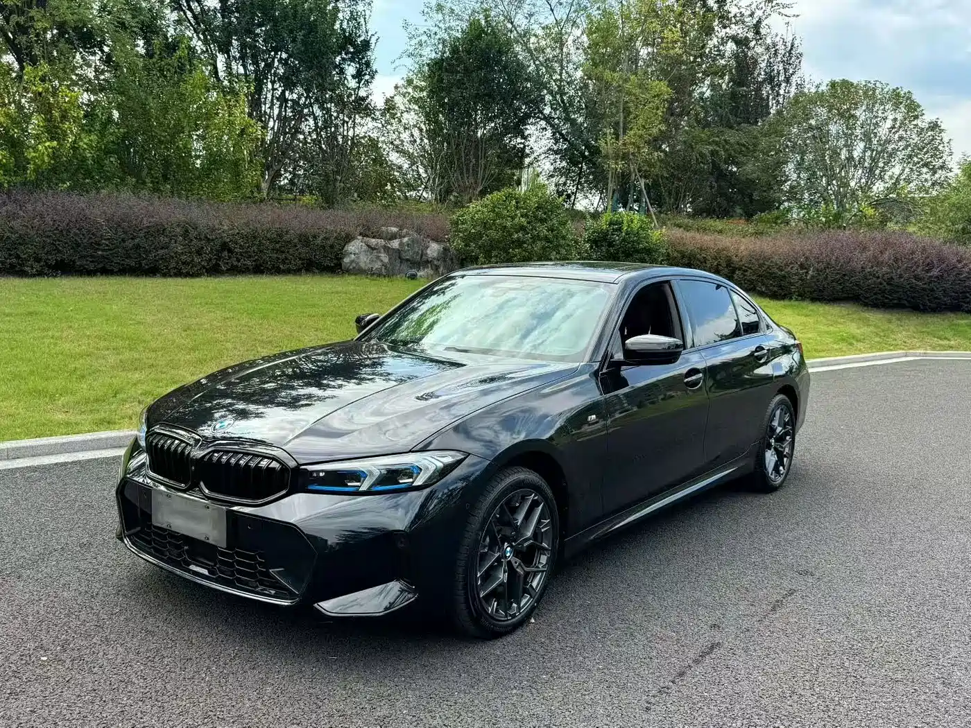 BMW BMW 3 Series 2025 330Li Premium M Sport Night Edition