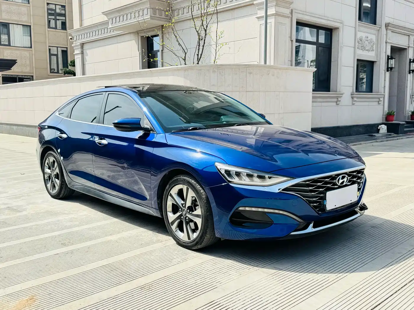 Hyundai Fista 2019 280TGDi Smart Speed Edition China VI фото 3
