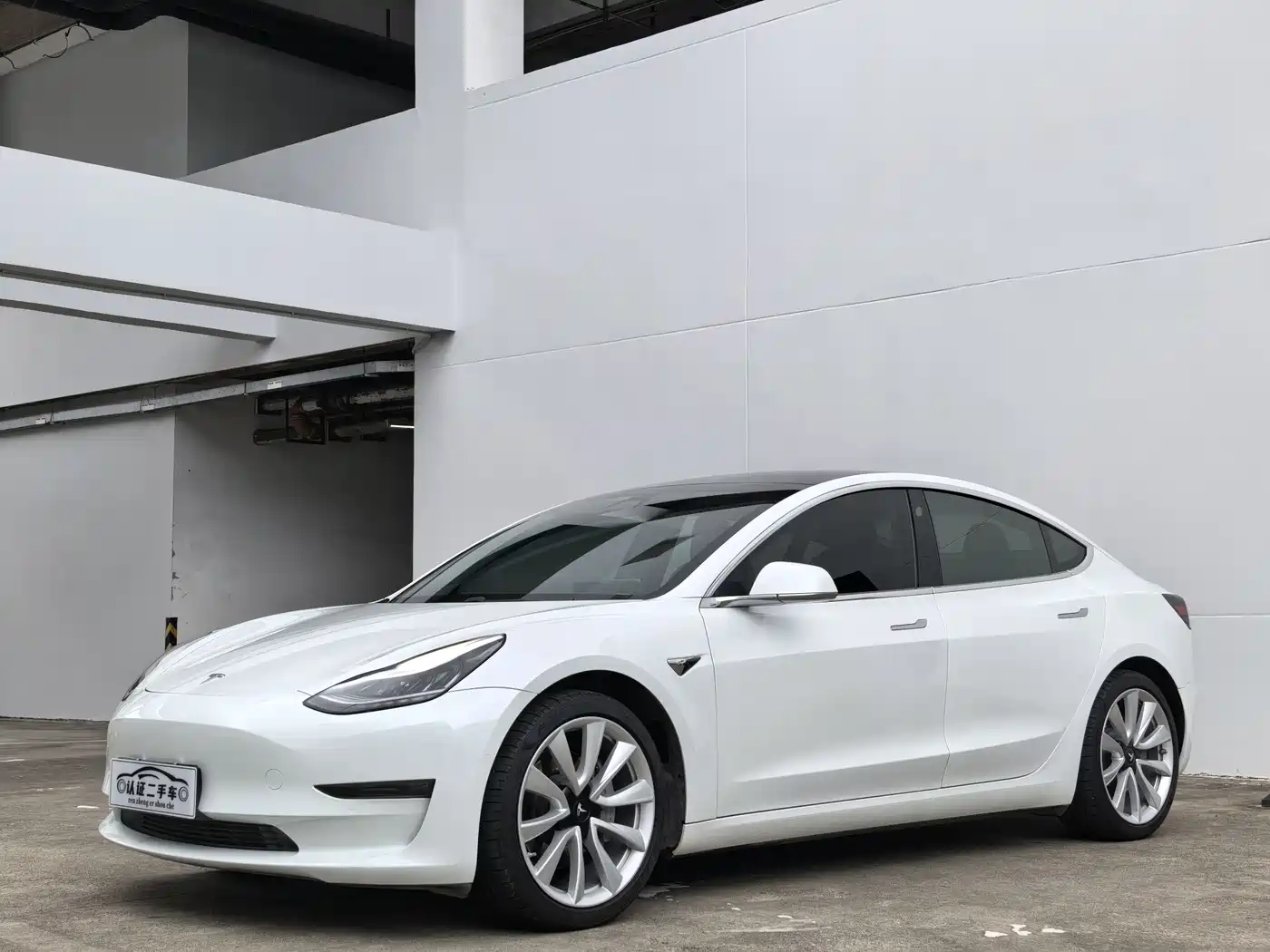 Tesla Model 3 2020 Long Range Rear-Wheel Drive
