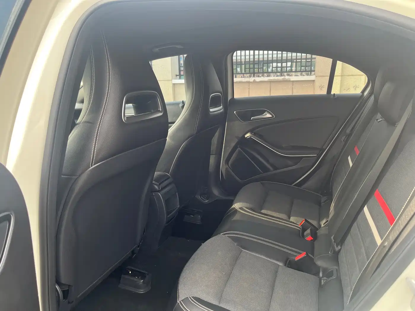 Mercedes-Benz A-Class (Import) 2015 A 180 Standard фото 6