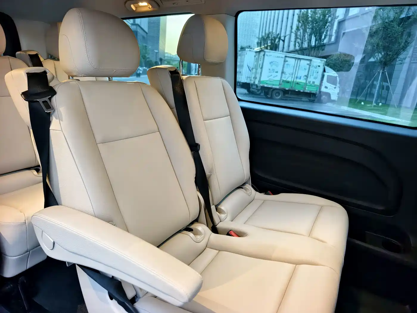 Mercedes-Benz Vito 2021 2.0T Elite 7-Seater фото 22